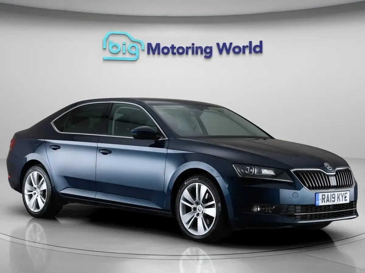 2019-skoda-superb-20tdi-se-l-executive-150ps-hatchback-big-78