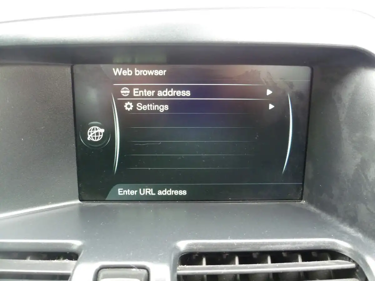 2016-volvo-xc60-20td-d4-se-nav-geartronic-big-28