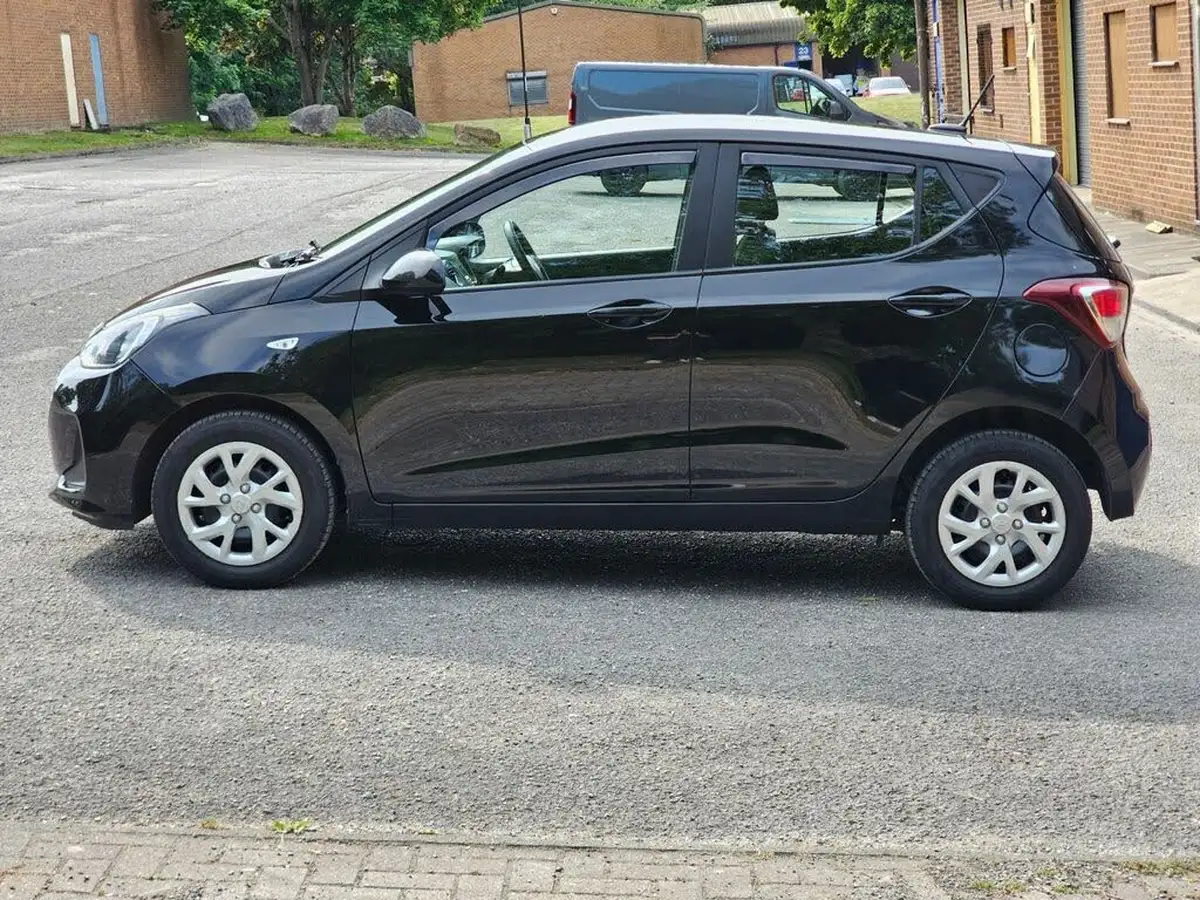 2017-hyundai-i10-10-se-big-3
