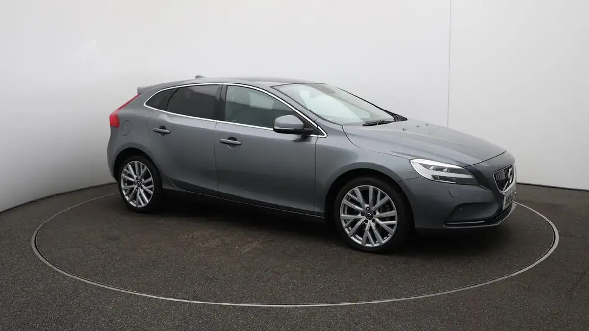 2019-volvo-v40-15-t3-inscription-big-43