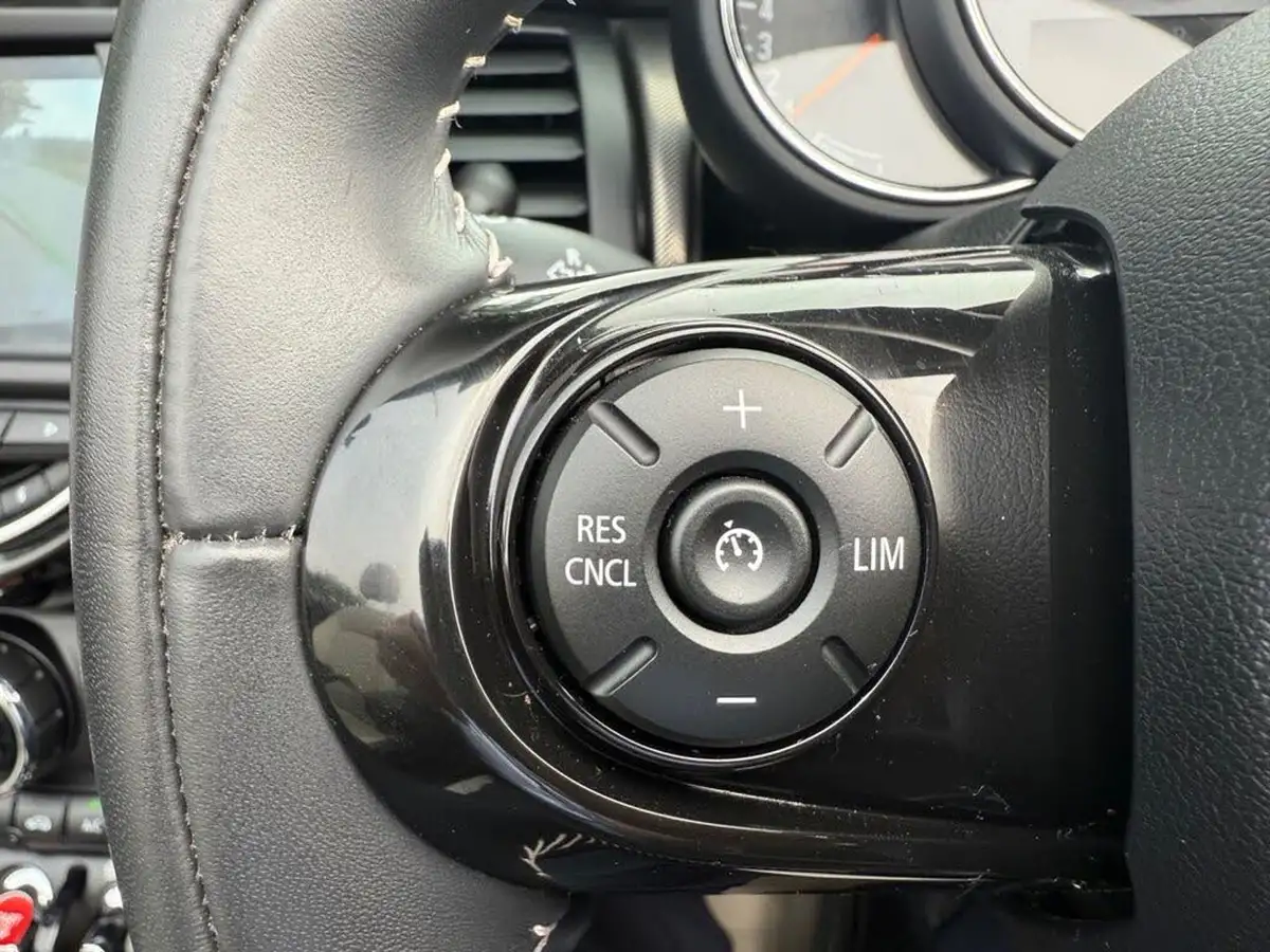 2019-mini-cooper-15-cooper-exclusive-134bhp-ss-convertible-2d-auto-big-32