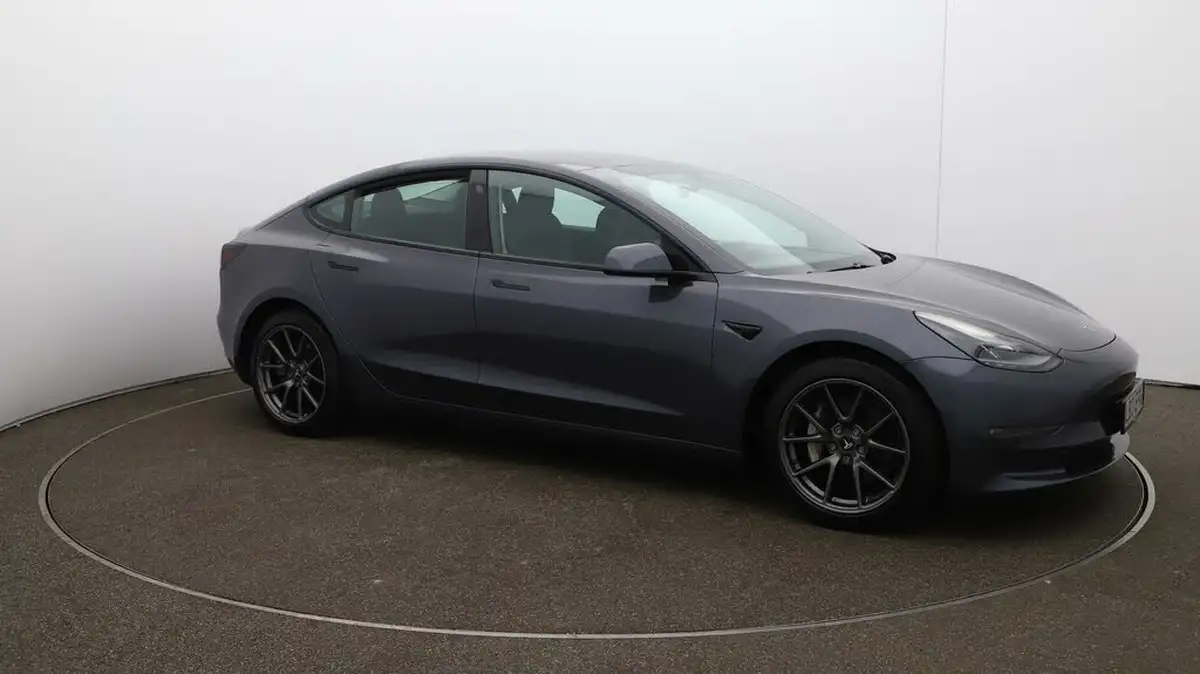 2021-tesla-model-3-e-long-range-4x4-big-36