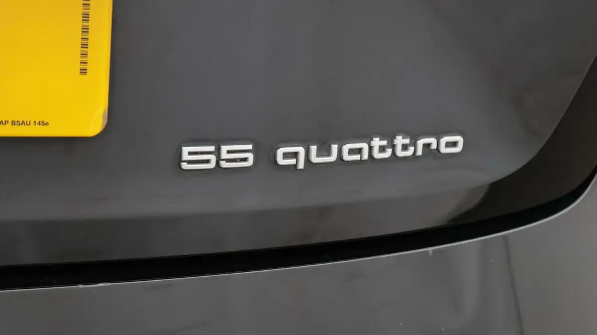 2021-audi-e-tron-55e-s-line-sportback-big-22