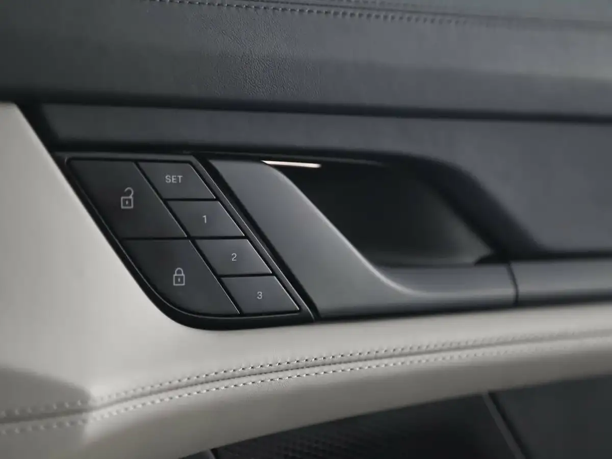 2023-porsche-taycan-e-4s-cross-turismo-big-22