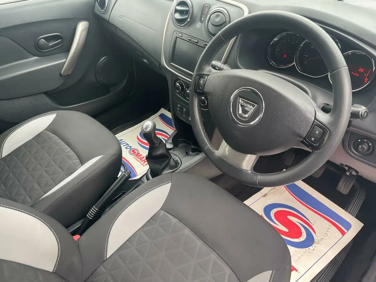 2014-dacia-sandero-stepway-15d-laureate-big-9