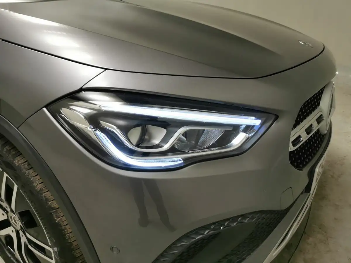 2020-mercedes-benz-gla-class-13-gla-200-sport-executive-big-20