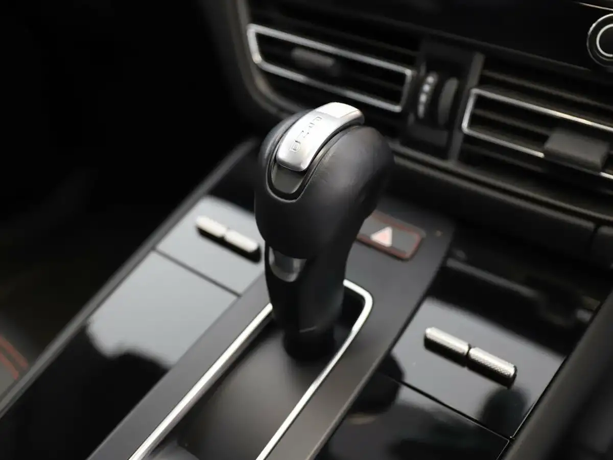 2023-porsche-macan-29-v6-gts-big-31