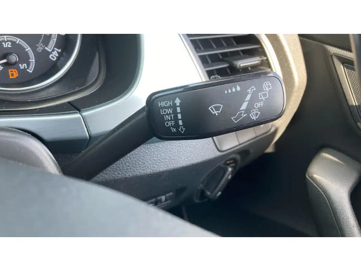 2018-skoda-fabia-10-mpi-colour-edition-big-25