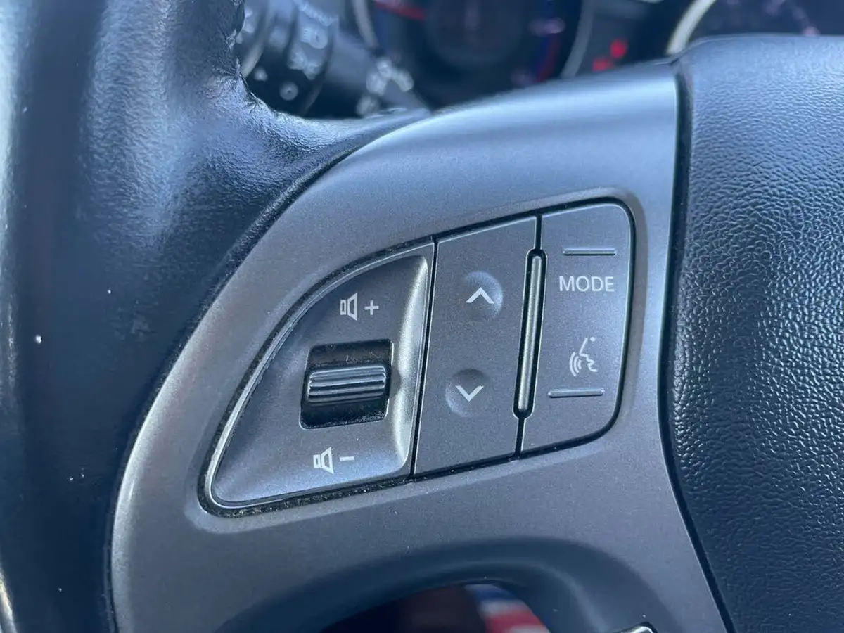 2014-hyundai-ix35-17td-se-big-16