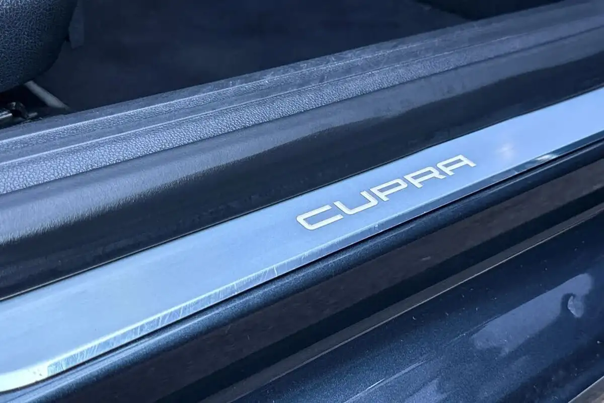 2019-seat-leon-20-tsi-cupra-290-big-38