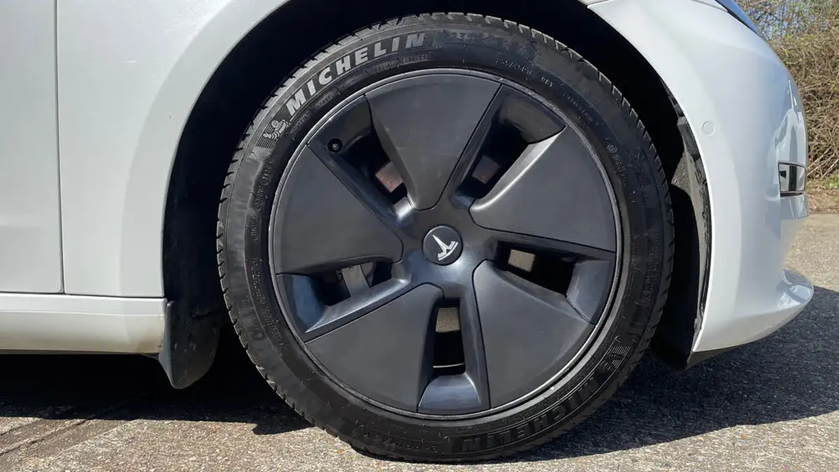 2021-tesla-model-3-e-standard-plus-big-19