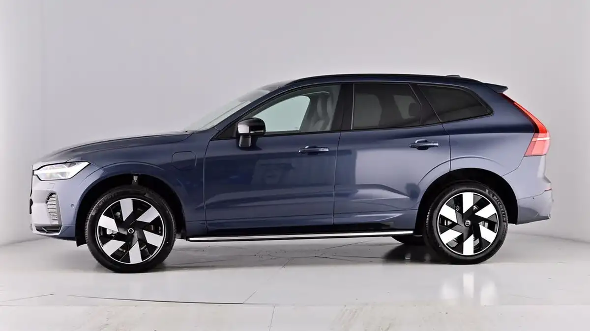 2024-volvo-xc60-20-t8-ultimate-dark-big-62