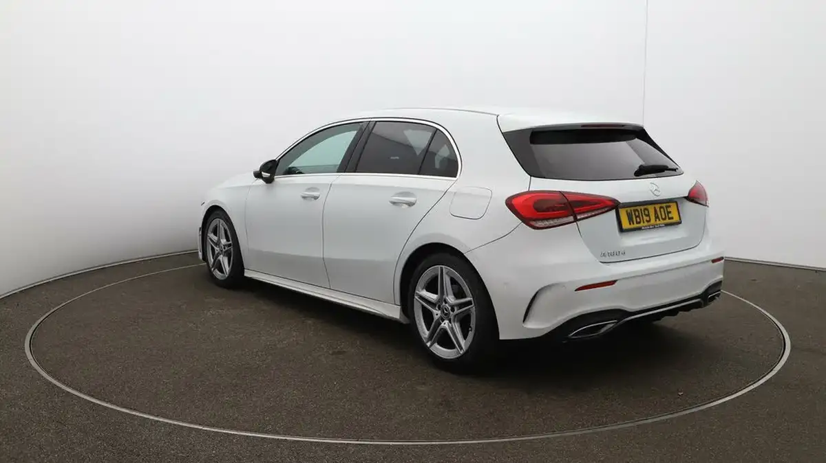 2019-mercedes-benz-a-class-15d-a180d-amg-line-executive-hatchback-5d-7g-dct-big-52