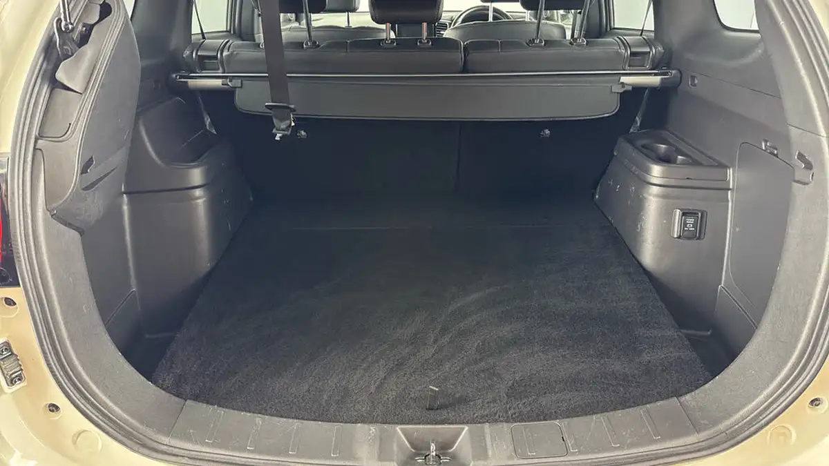 2019-mitsubishi-outlander-24-4h-phev-big-14