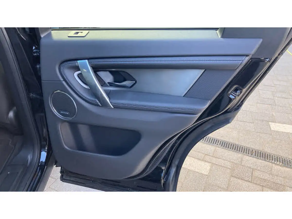 2024-land-rover-discovery-sport-20-d200-dynamic-se-big-23
