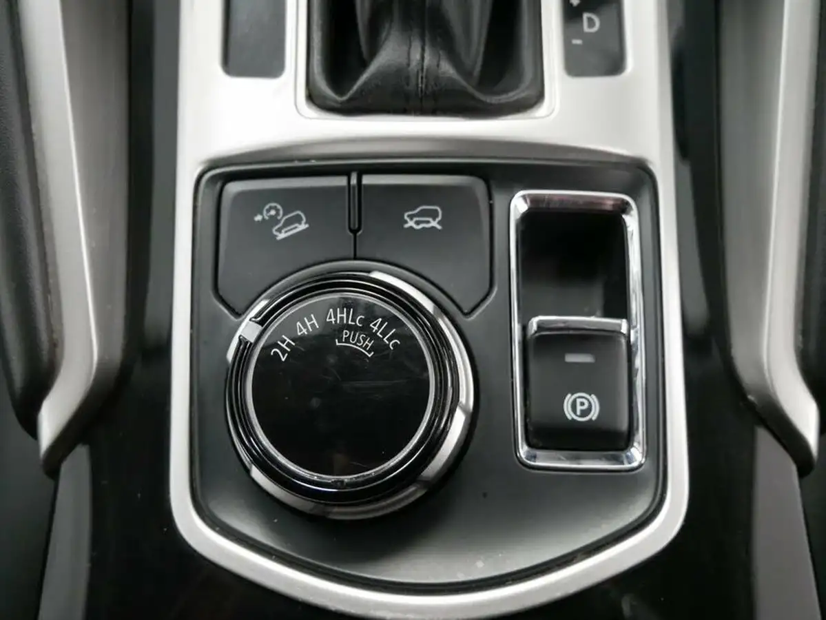 2019-mitsubishi-shogun-sport-24di-d-sport-big-33