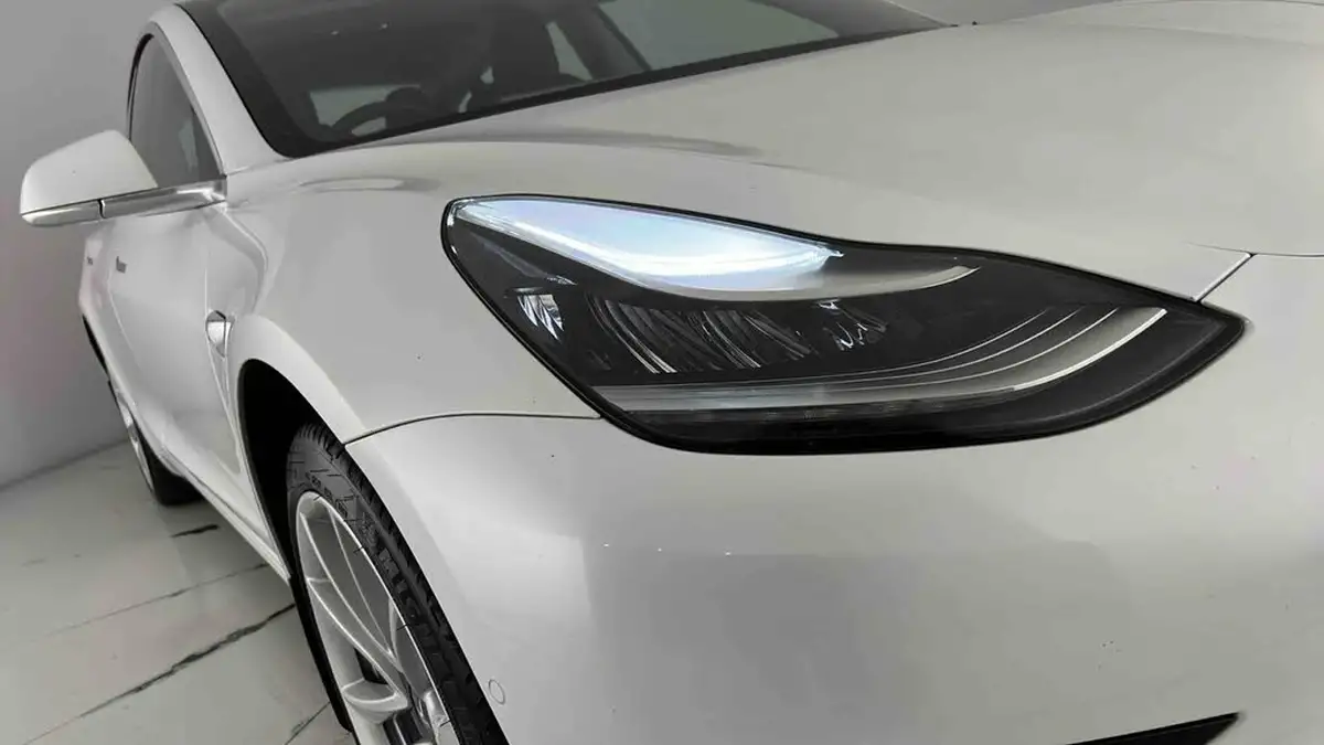 2020-tesla-model-3-e-standard-plus-big-23