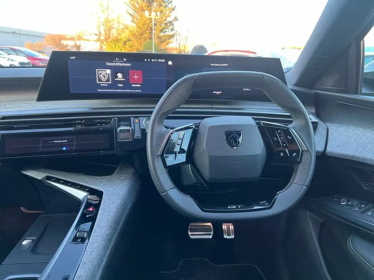 2024-peugeot-3008-suv-e-gt-big-14