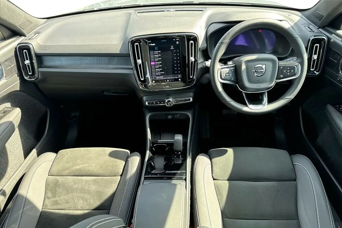2022-volvo-c40-e-twin-recharge-pro-big-5