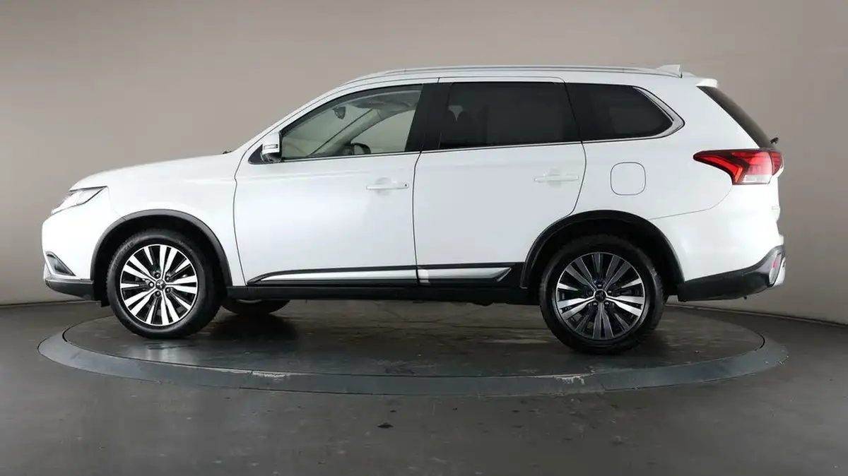 2019-mitsubishi-outlander-20-exceed-big-29