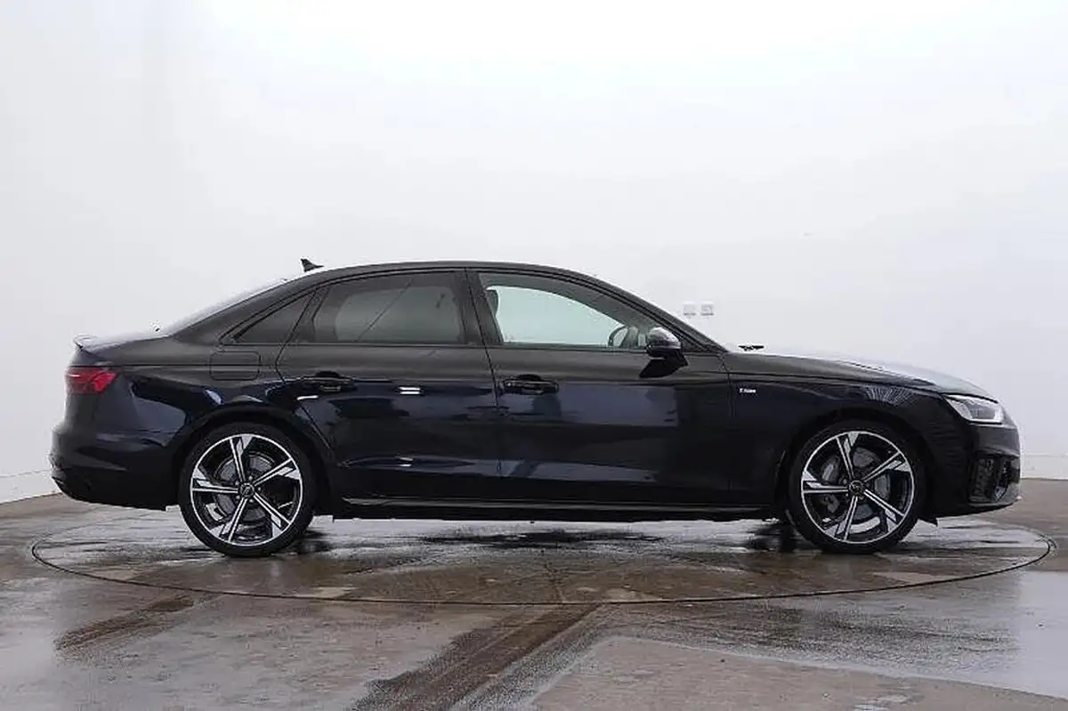 2024-audi-a4-20-40-tfsi-black-edition-big-3