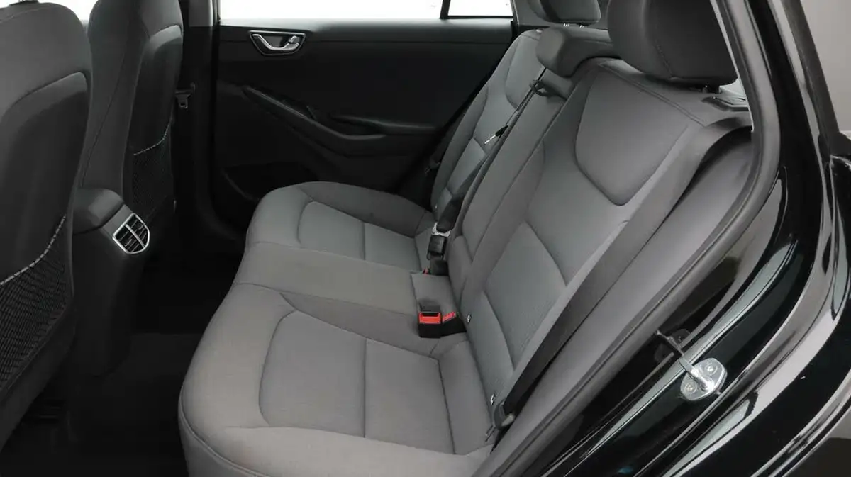2021-hyundai-ioniq-e-premium-electric-100kw-big-16