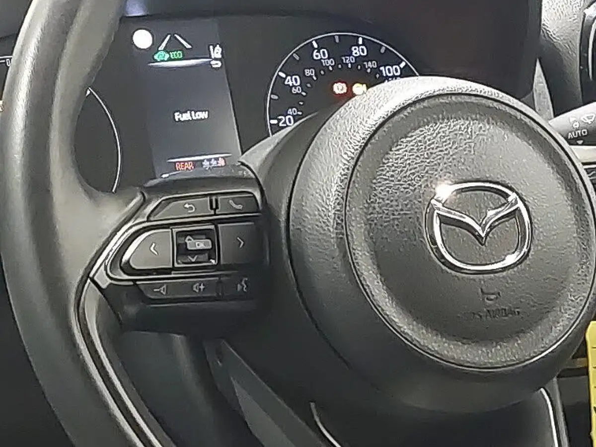 2022-mazda-mazda2-15-pure-big-11