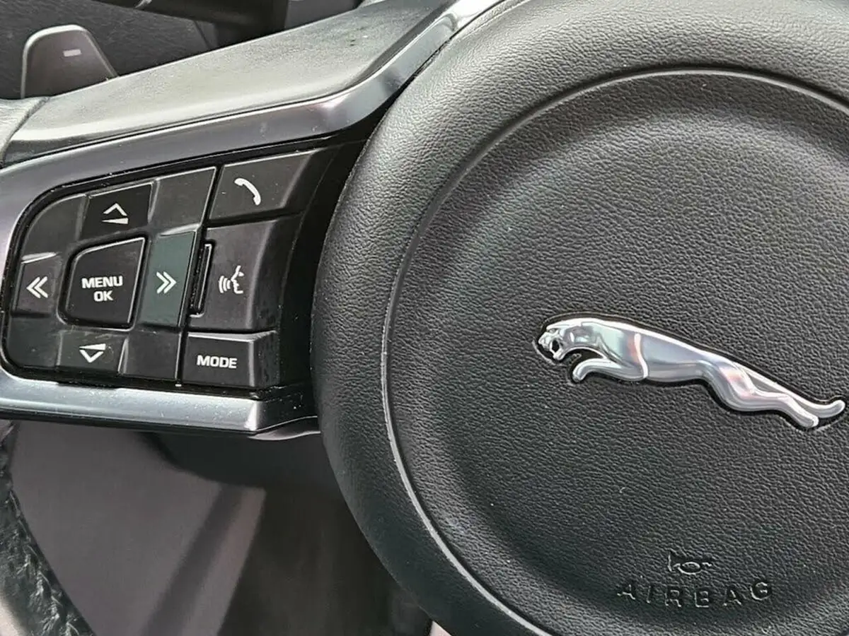 2016-jaguar-f-pace-20-i4d-r-sport-awd-auto-big-27