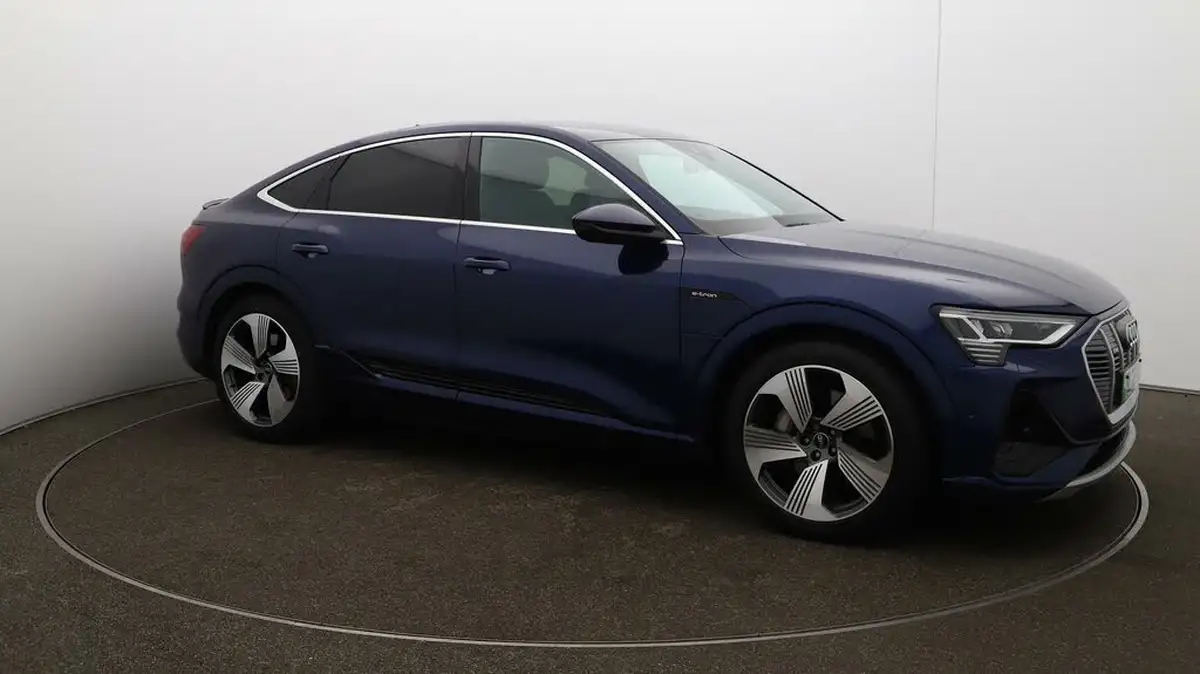 2022-audi-e-tron-55e-s-line-sportback-big-38