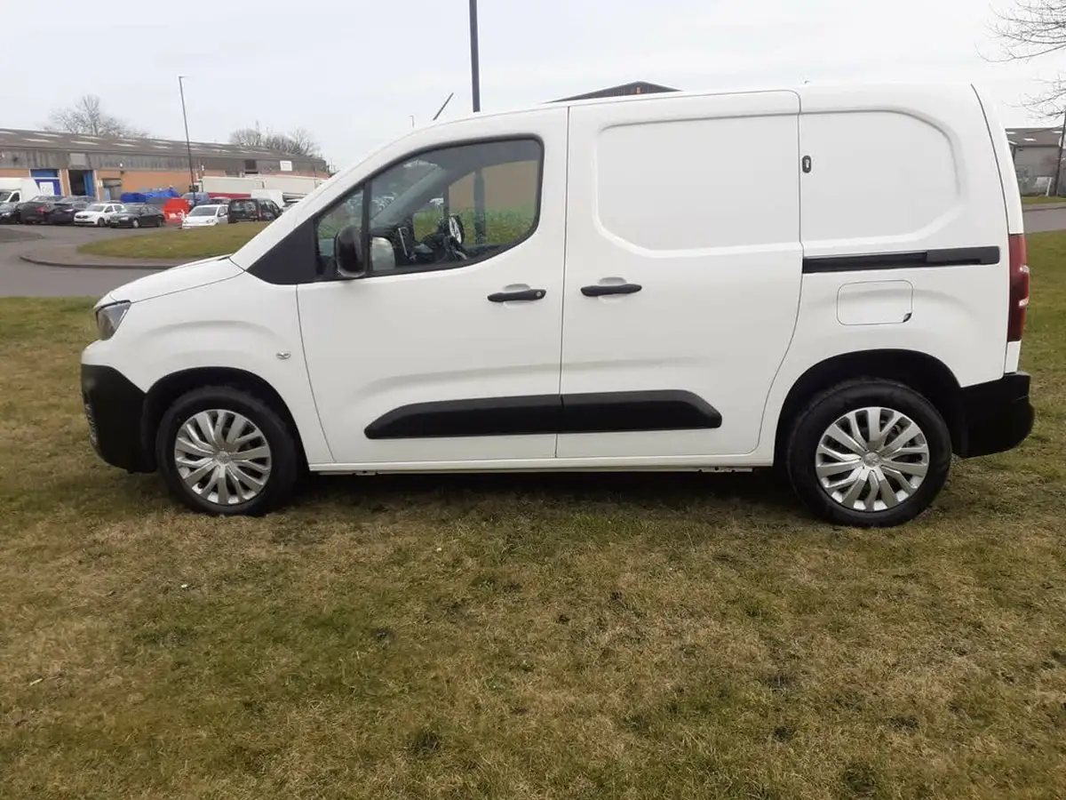 2022-peugeot-partner-15-bluehdi-1000-professional-premium-100pseu6d-big-1