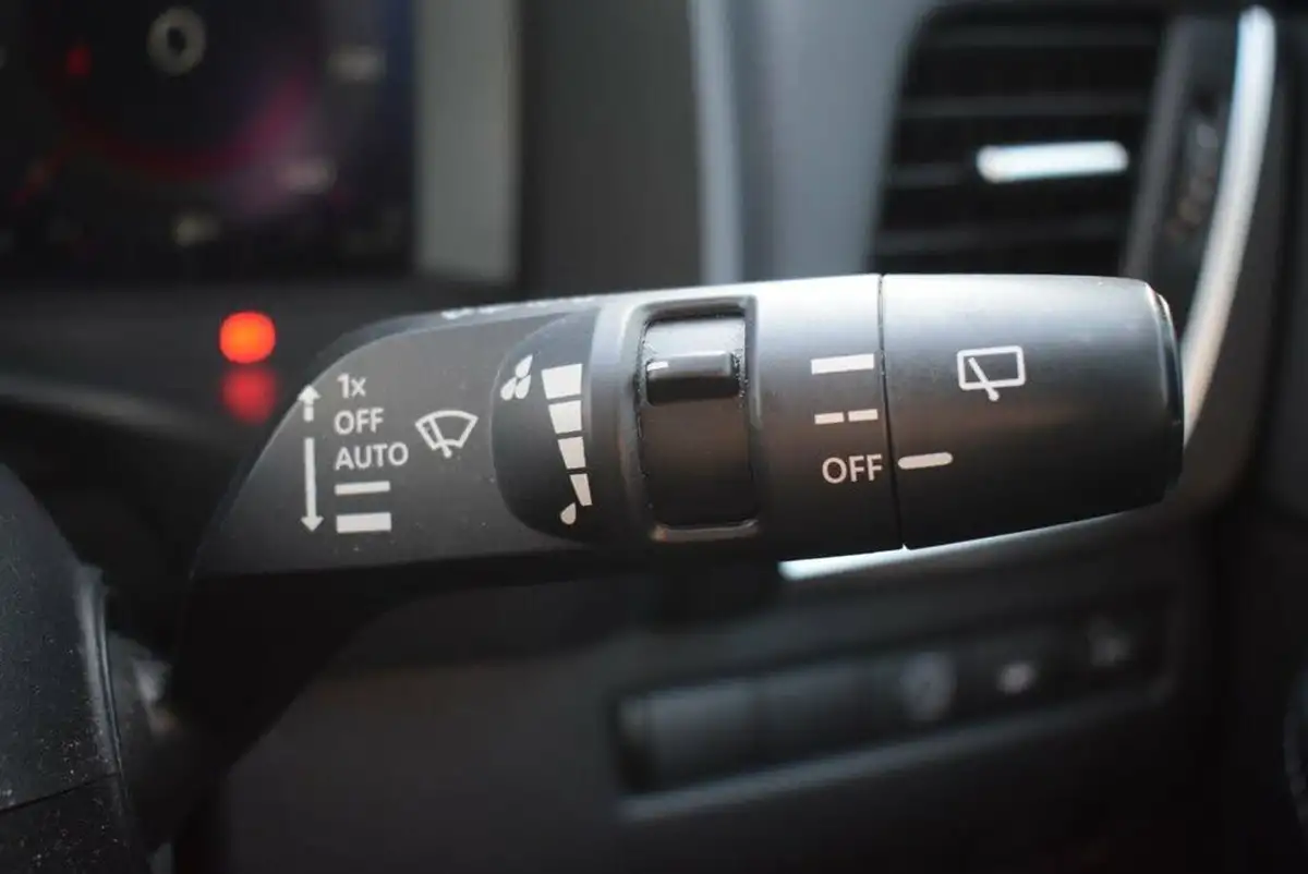 2021-nissan-qashqai-13-dig-t-n-connecta-140ps-big-25