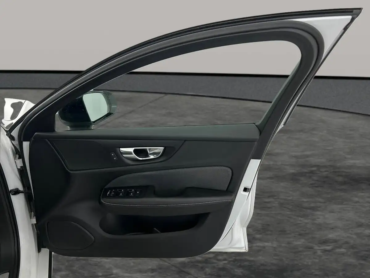2021-volvo-v60-20td-b4-r-design-big-12