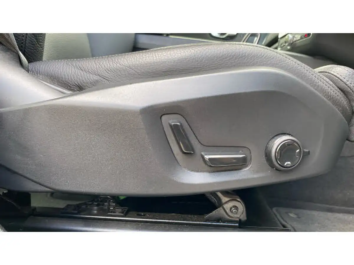 2022-volvo-xc60-20-b5-plus-big-38