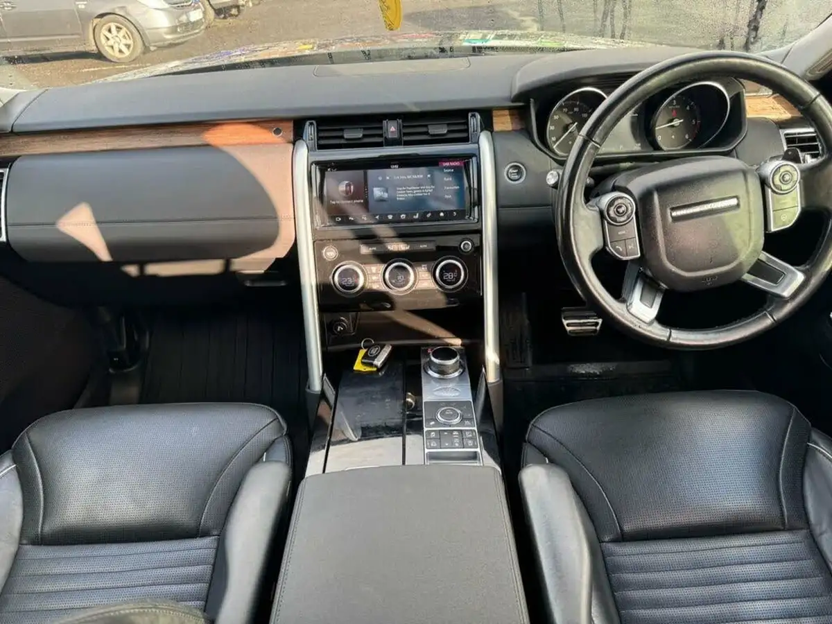 2017-land-rover-discovery-20sd4-hse-240ps-awd-station-wagon-5d-auto-big-11