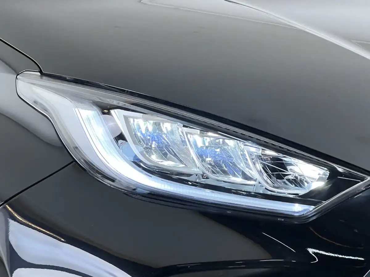 2021-toyota-yaris-15-vvt-i-design-big-5