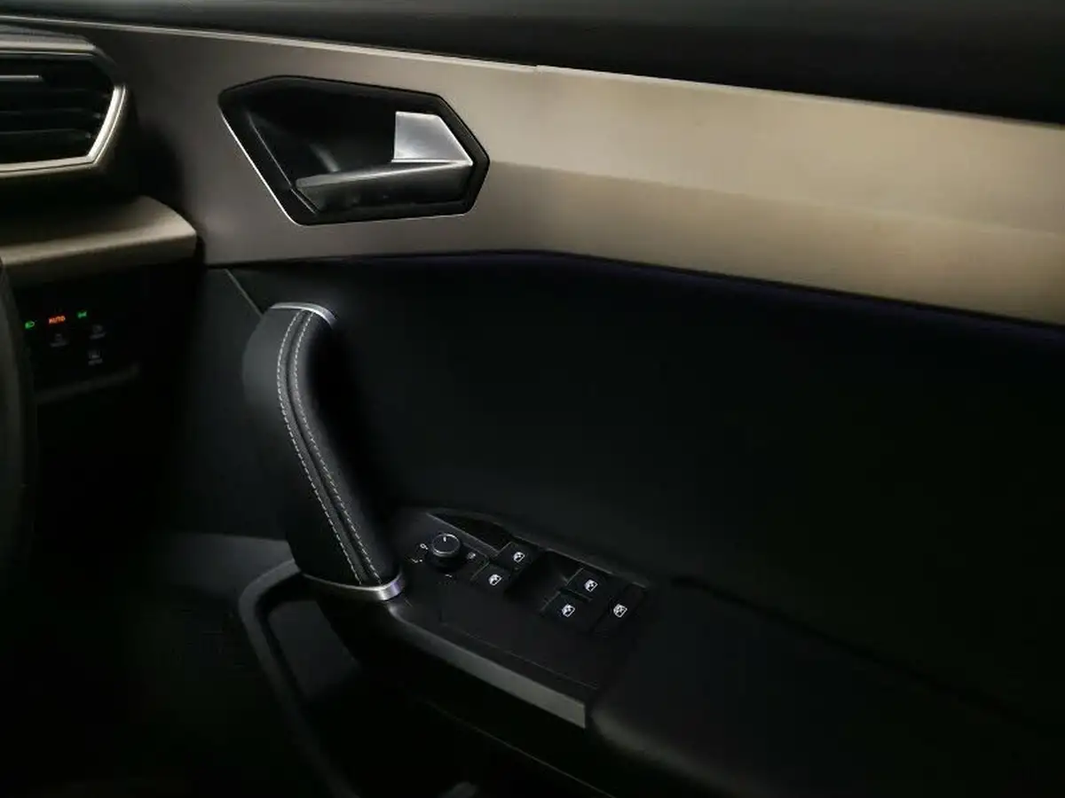 2021-seat-leon-15-etsi-xcellence-estate-big-16