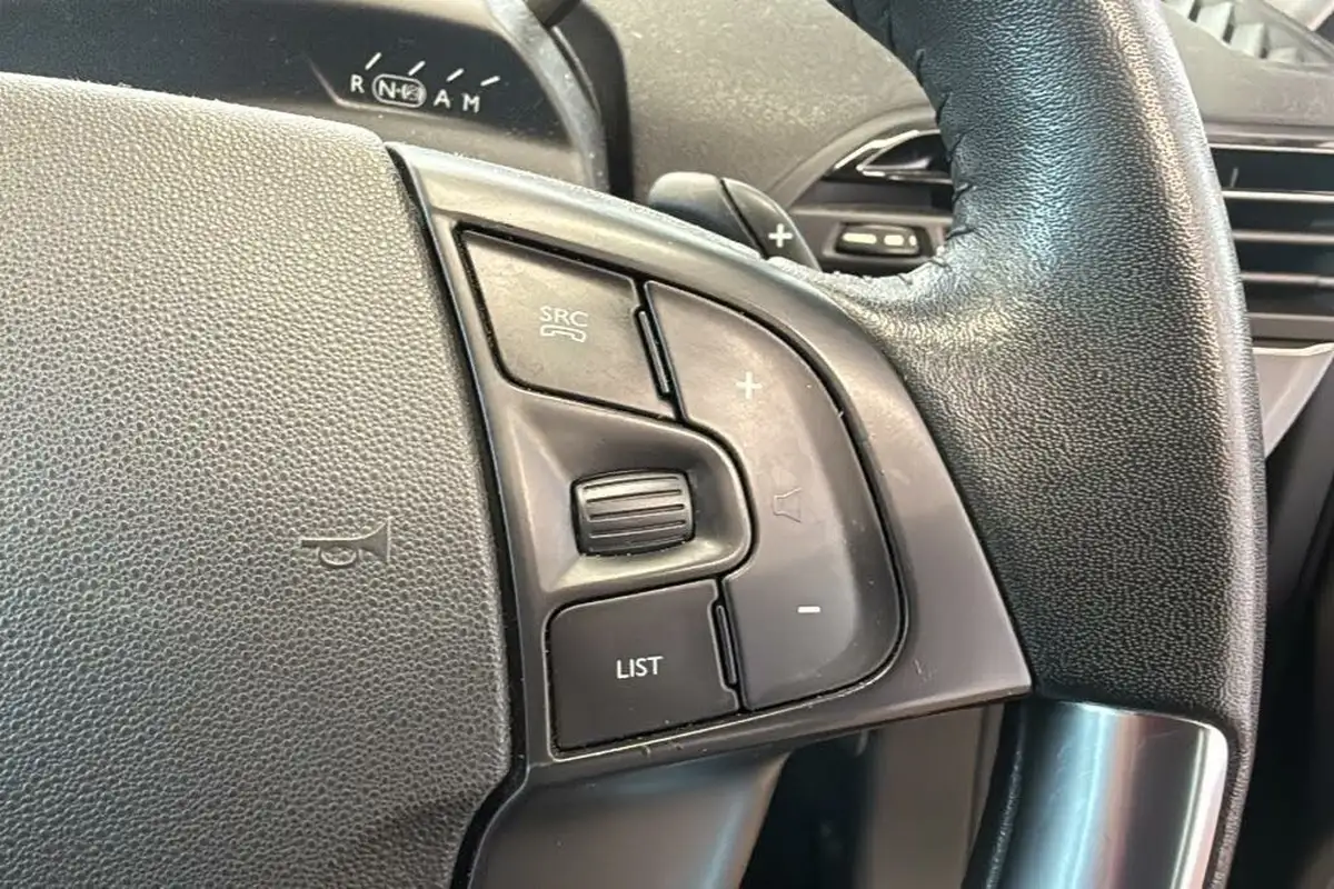 2015-citroen-c4-picasso-16e-hdi-vtr-115ps-ss-etg6-big-23