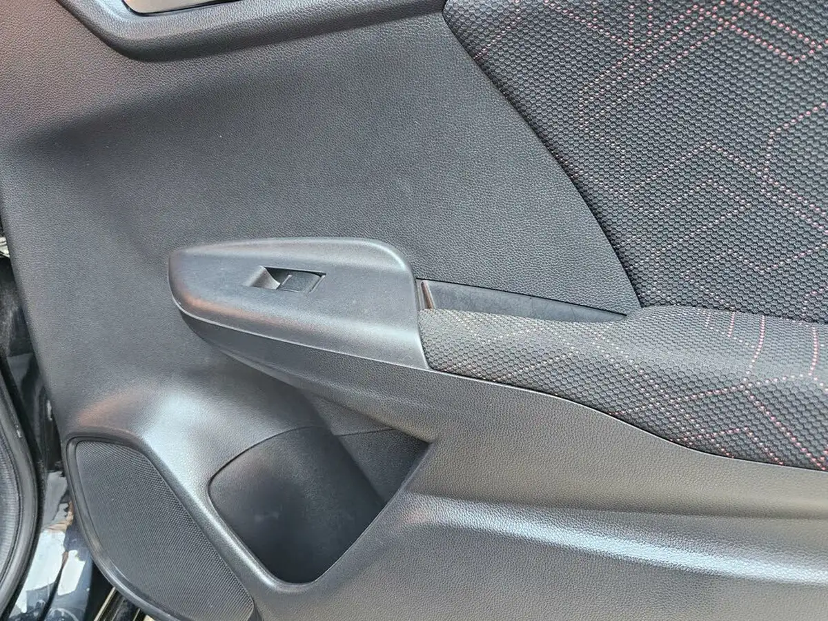 2014-honda-jazz-14-ex-cvt-big-22