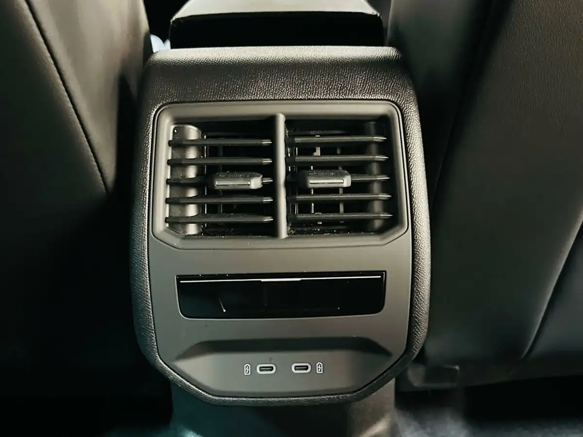 2024-cupra-formentor-14-e-hybrid-v2-big-51