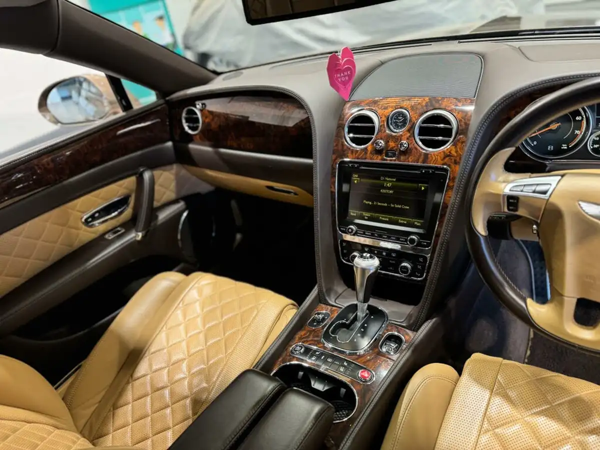 2016-bentley-flying-spur-60-mulliner-big-23