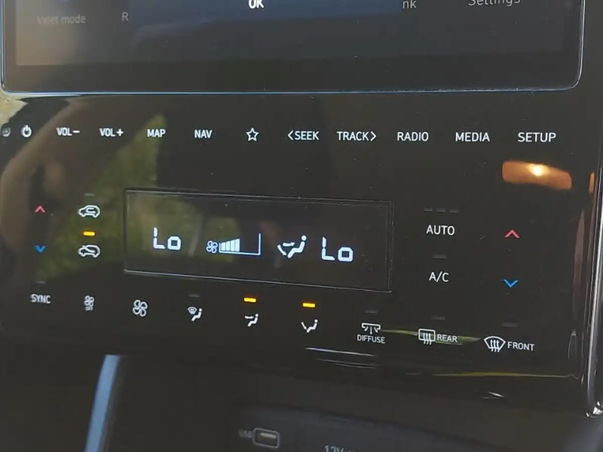 2022-hyundai-tucson-16-t-gdi-premium-150ps-big-10