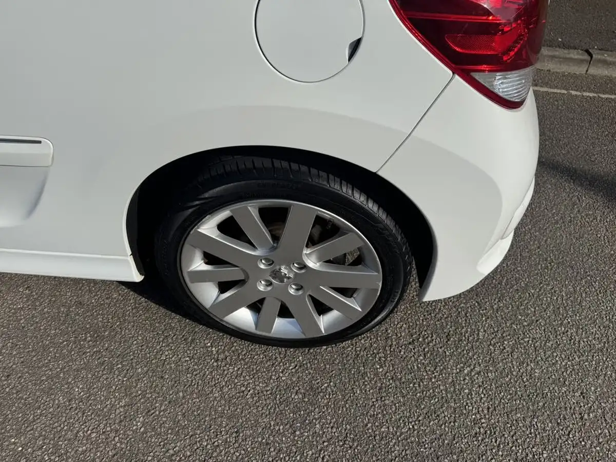 2010-peugeot-207-cc-16-gt-vti-120-09-big-22
