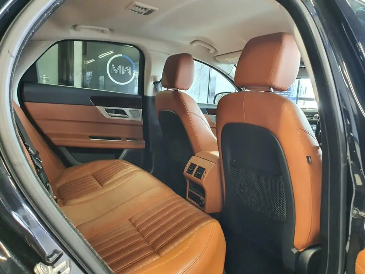 2016-jaguar-xf-20td-portfolio-180ps-auto-big-24
