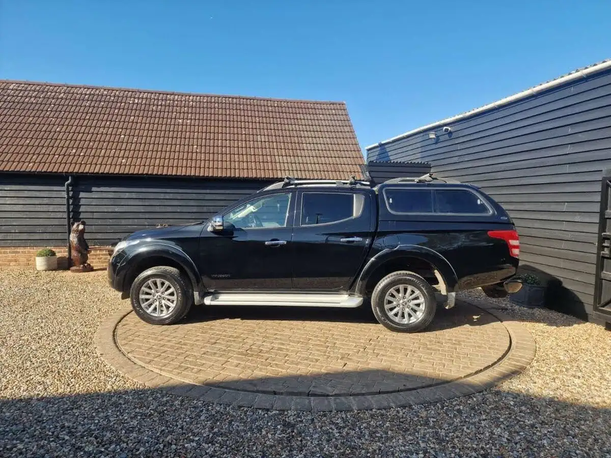 2019-mitsubishi-l200-24di-d-warrior-eu6b-auto-big-5