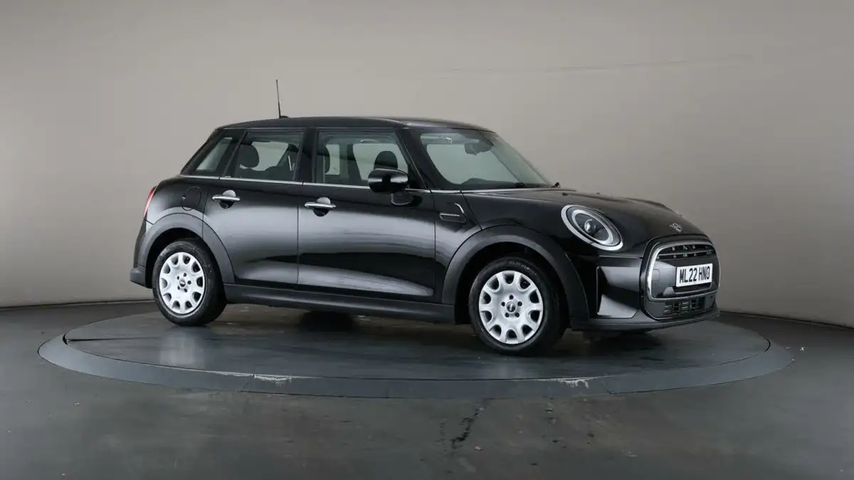 2022-mini-cooper-15-one-classic-5d-big-46