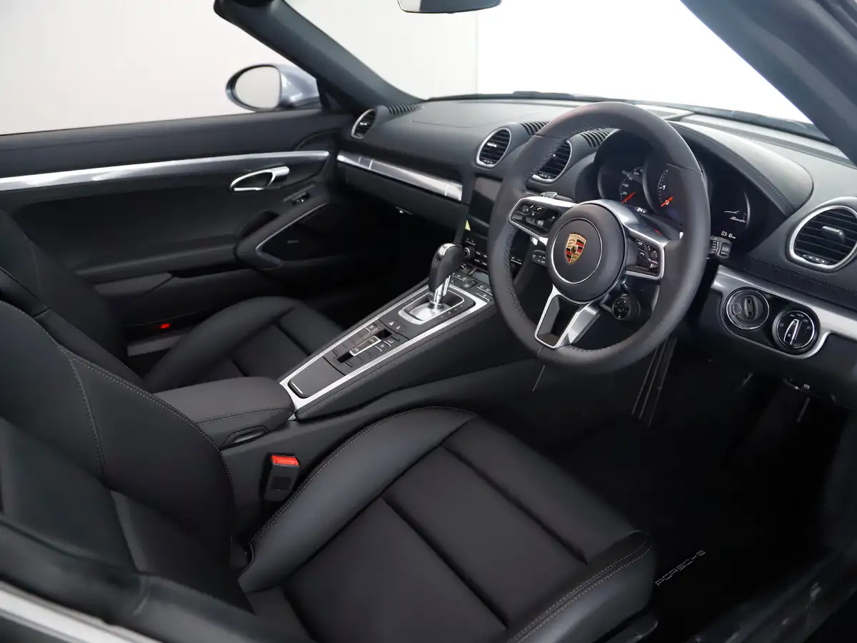 2025-porsche-boxster-718-20-boxster-pdk-big-11