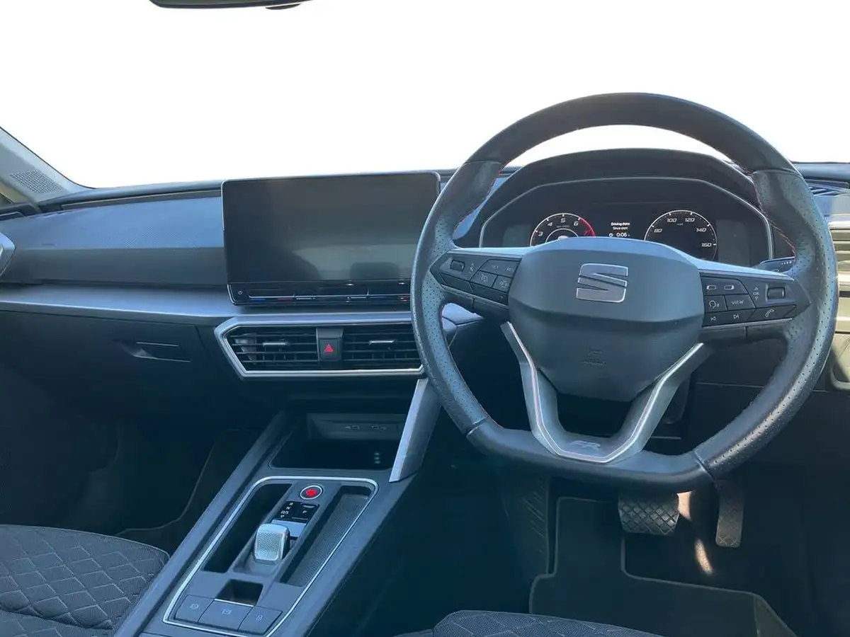2022-seat-leon-15-etsi-fr-estate-big-8