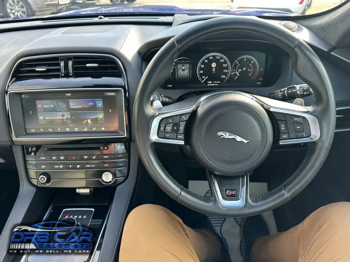 2016-jaguar-f-pace-30td-1st-edition-big-14