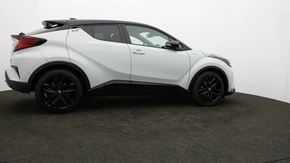 2022-toyota-c-hr-18-vvt-i-gr-sport-big-28
