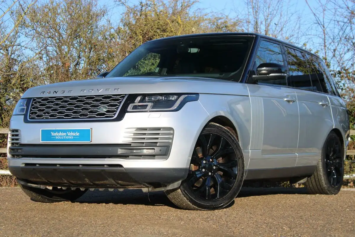 2019-land-rover-range-rover-30-sd-v6-vogue-big-13